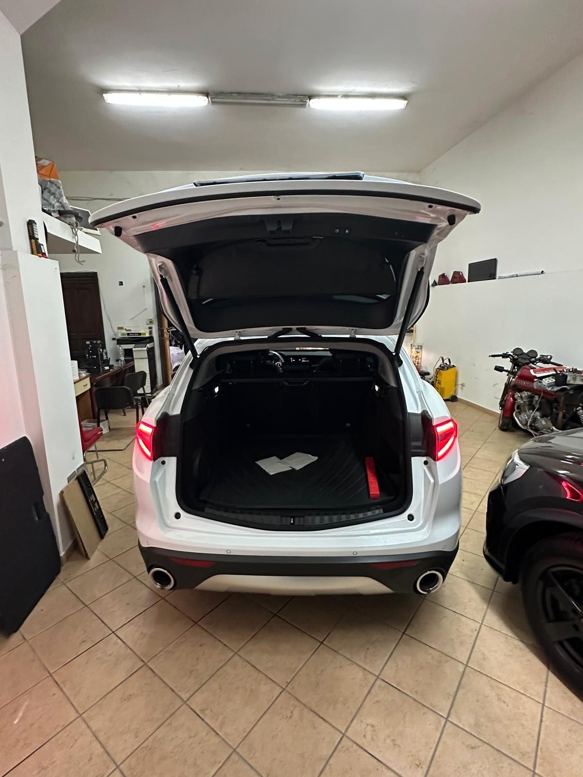 Alfa Romeo Stelvio 2.2 Turbodiesel 180 CV AT8 Q4 Executive