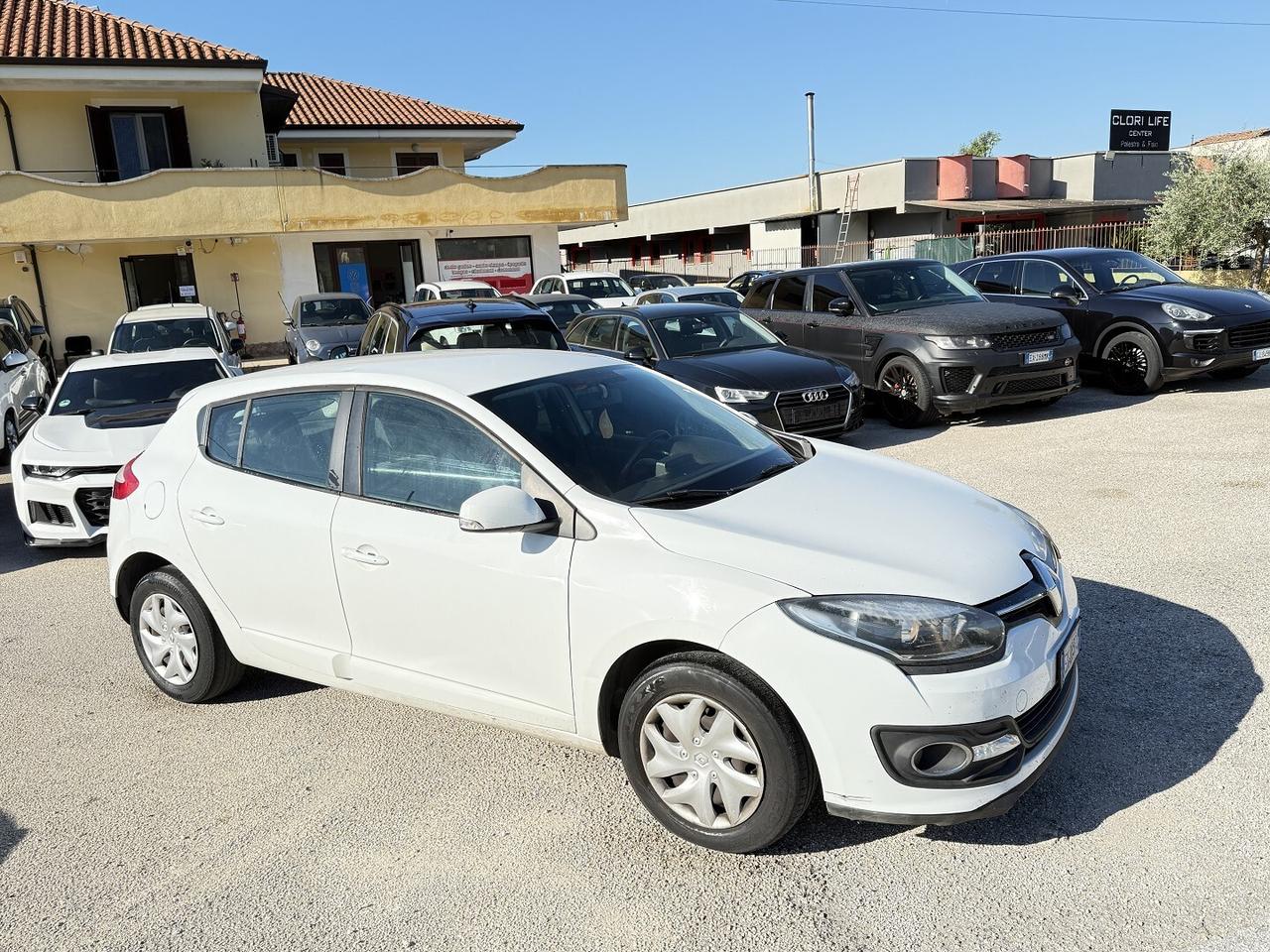 RENAULT MEGANE 1.5 DCI ADATTA NEOPATENTATI