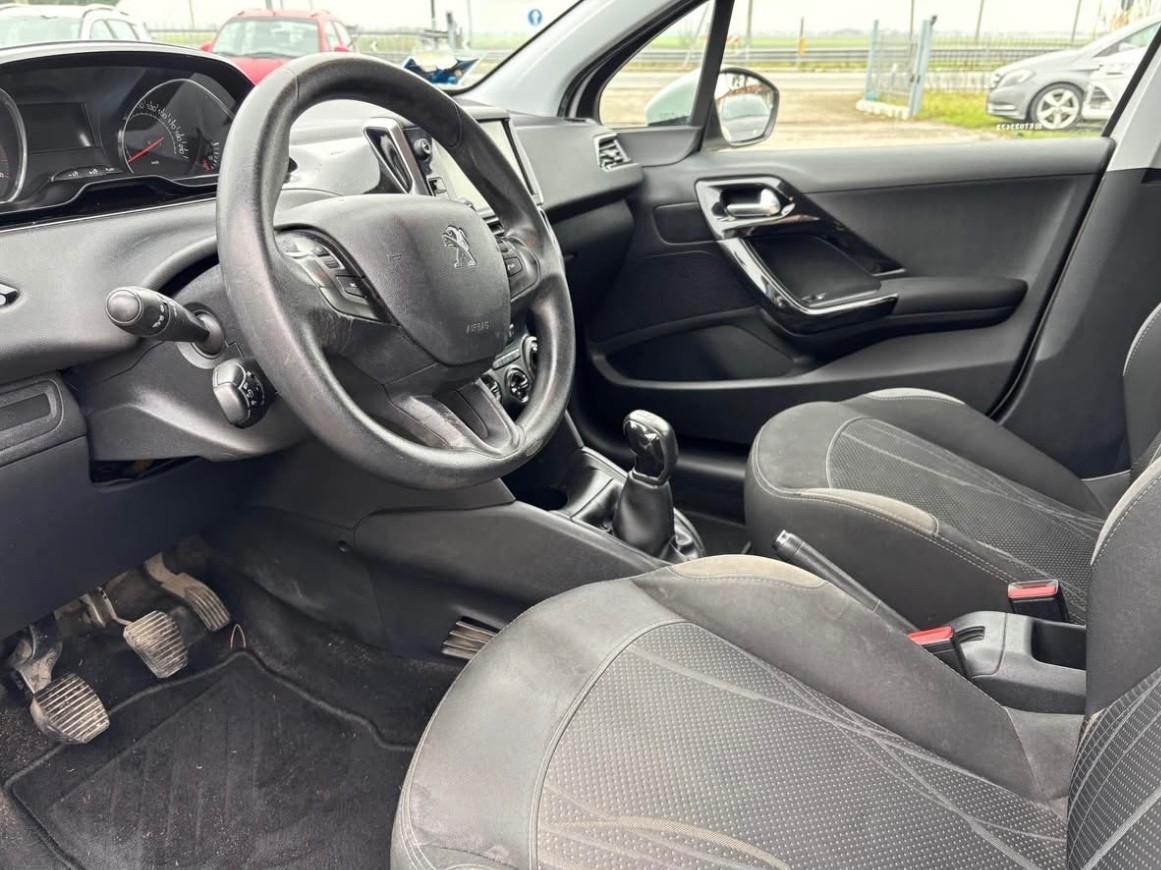 Peugeot 208 1.4 HDi 68 CV 5 porte Allure