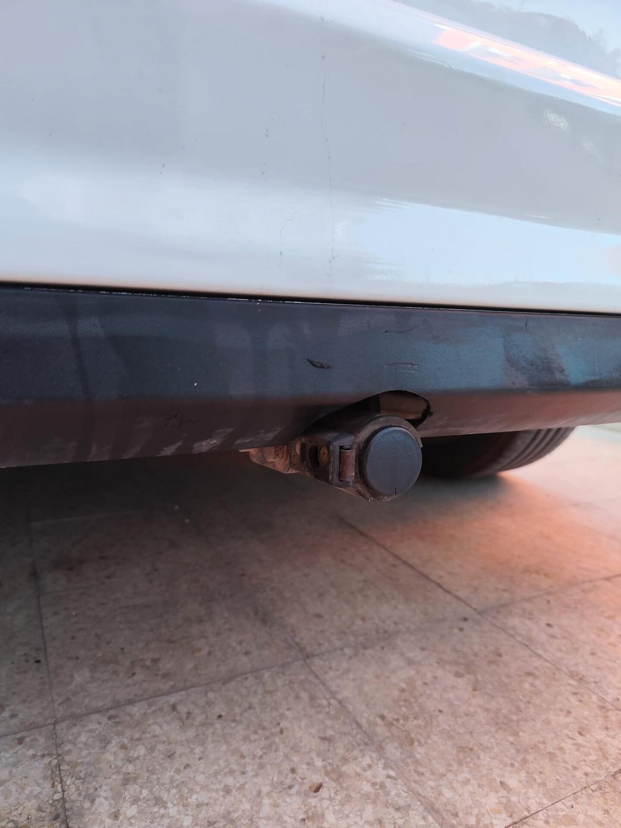 Ford C-Max 1.6 TDCi 115CV GANCIO DI TRAINO