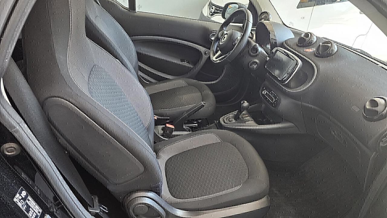 Smart fortwo EQ Racingreen  41 kw