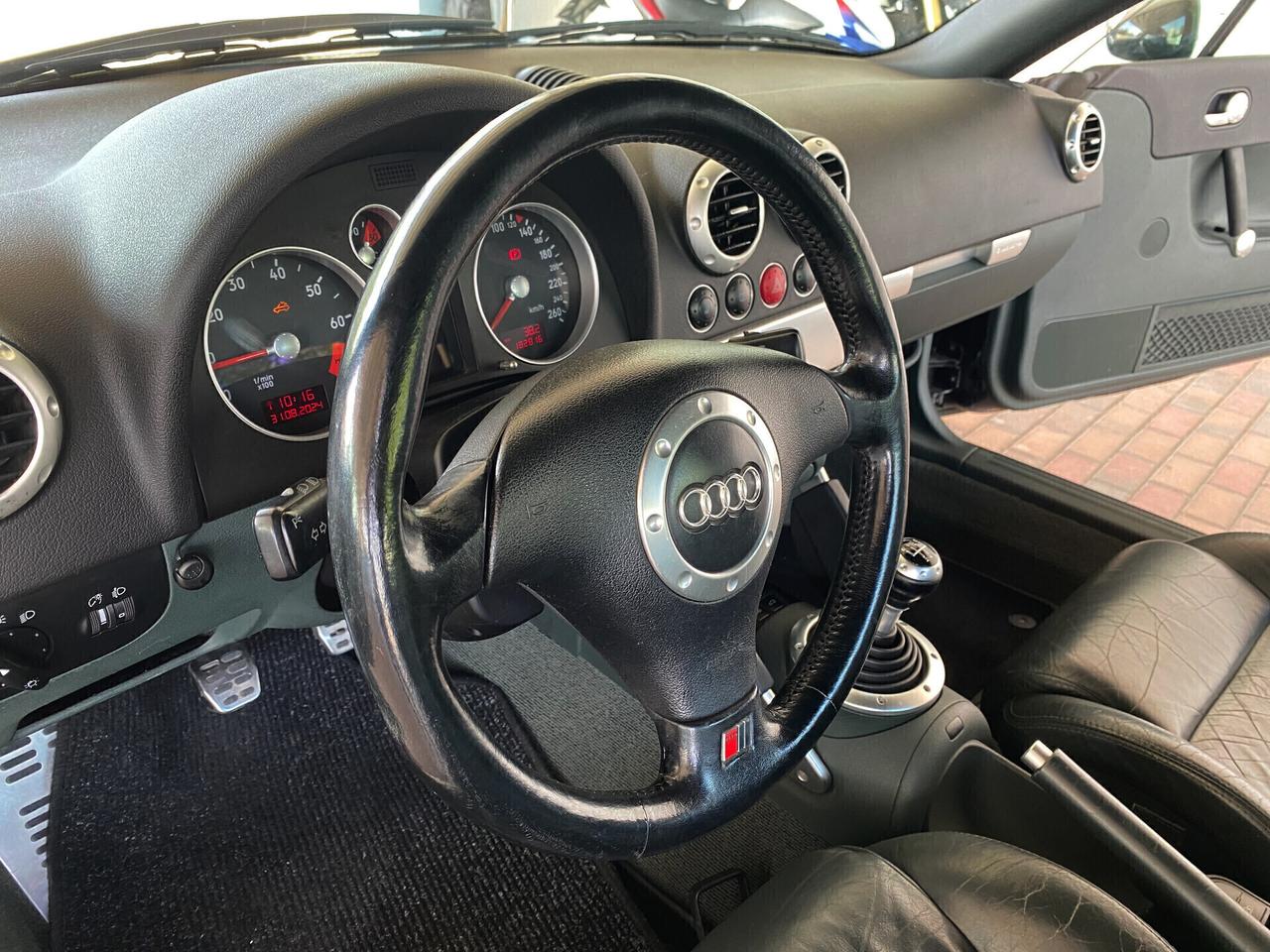 TT 180 - 4x4 - ROADSTER