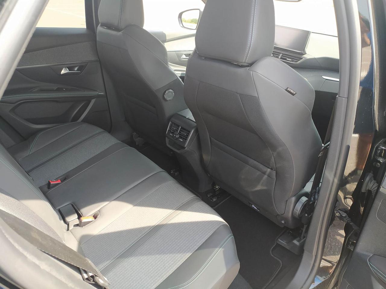 Peugeot 3008 Allure Pack 1.5 Blue HDI 130 #12056