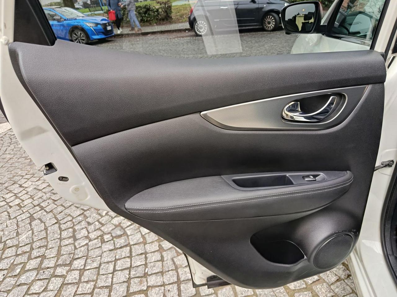 Nissan Qashqai Business Plus 1.6 dCi #8740