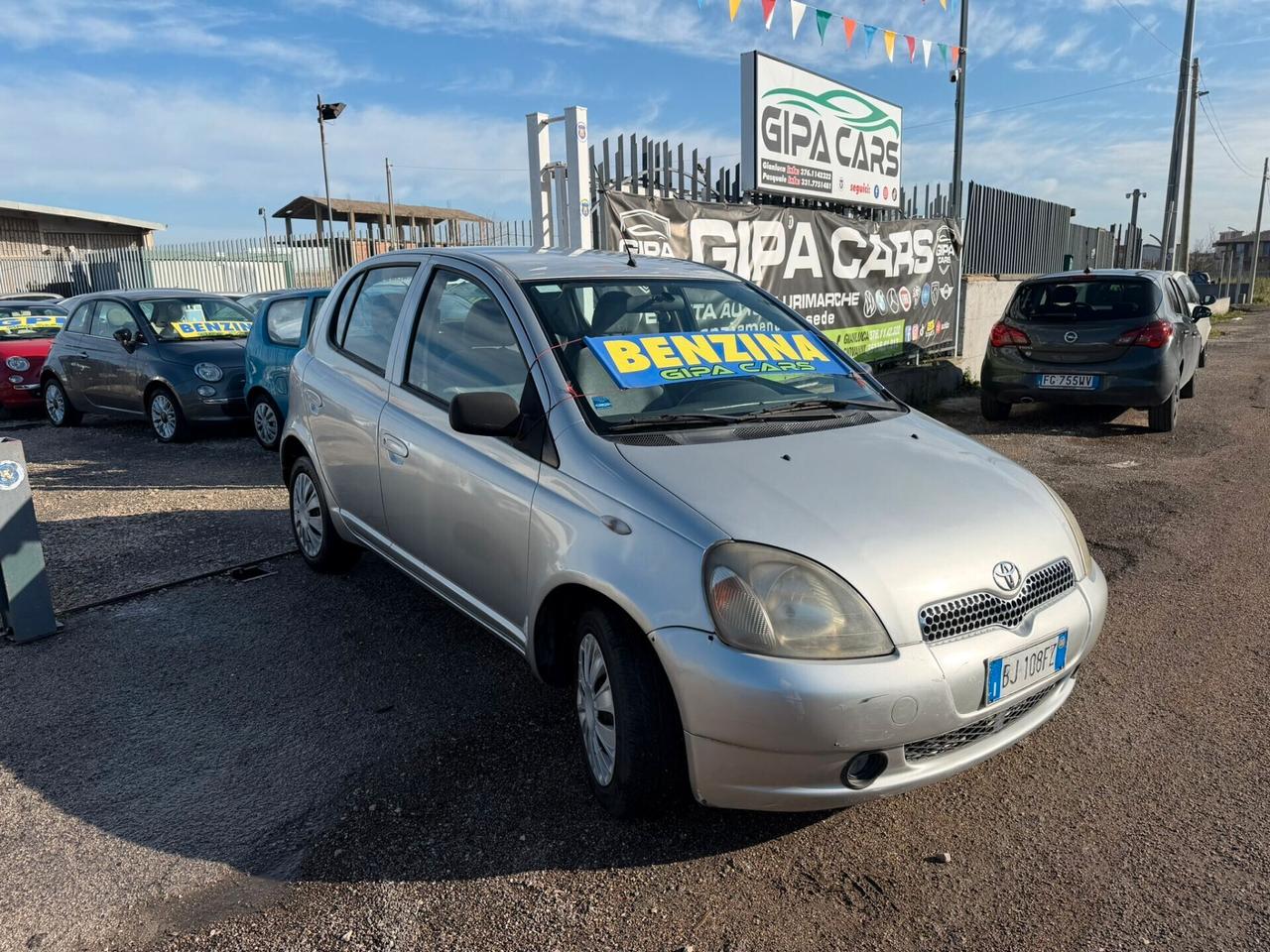 Toyota Yaris 1.0i 16V cat 5 porte Sol