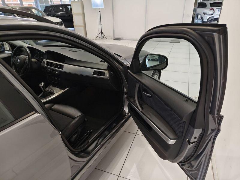 BMW Serie 3 320d CAT Touring xdrive Attiva*4x4*
