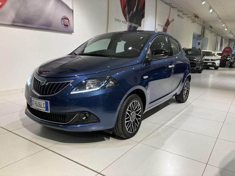 Lancia Ypsilon 1.0 FireFly 5 porte S&S Hybryd Gold