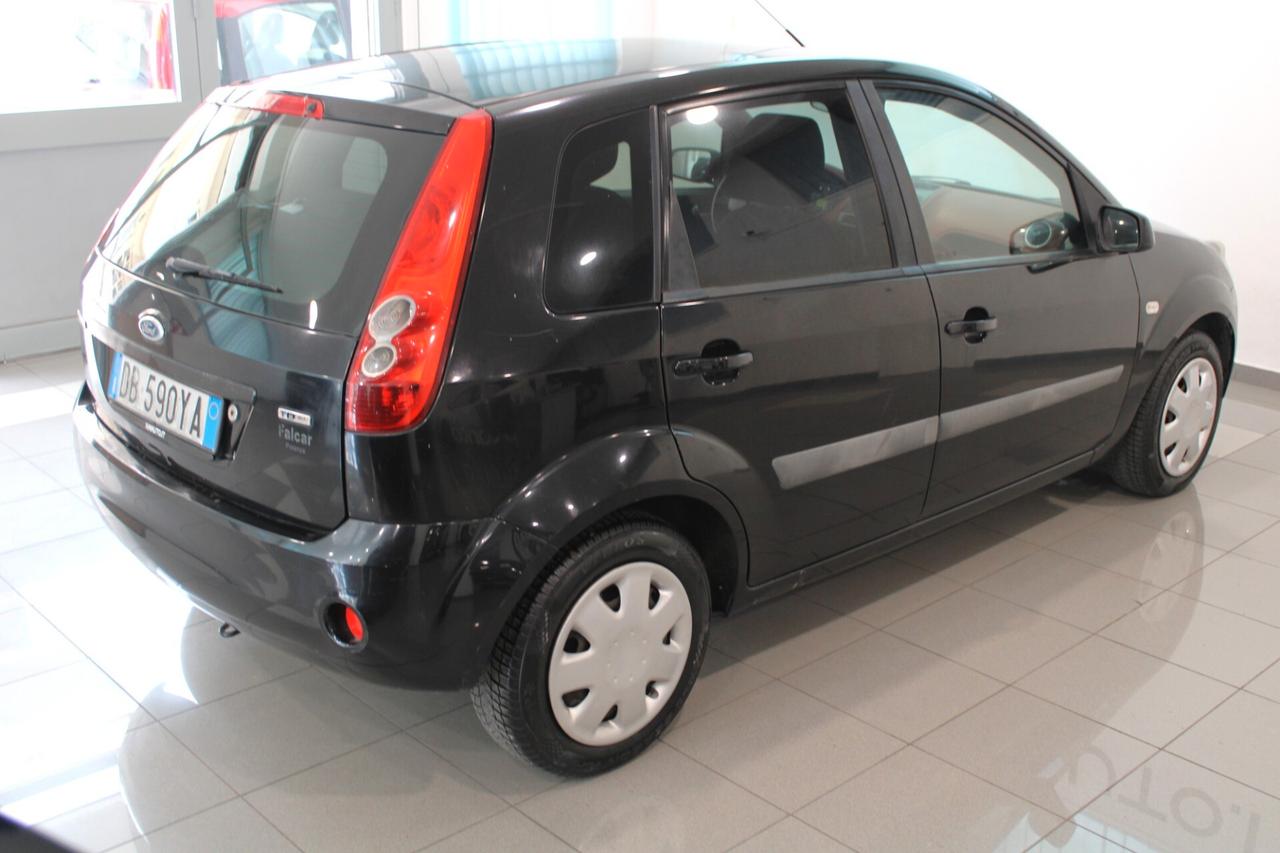 FORD Fiesta 1.6 TDCi Ghia - 2006