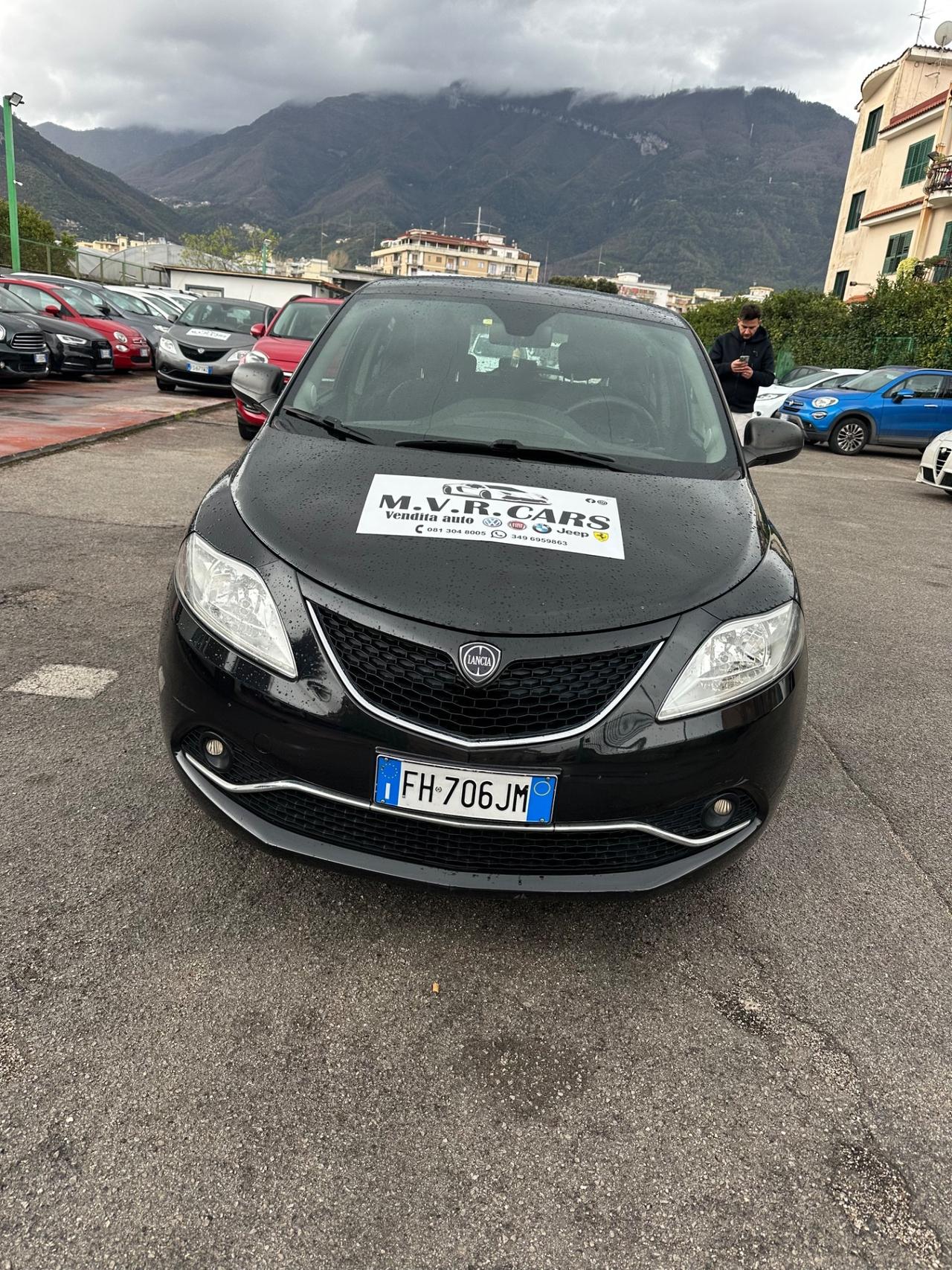 Lancia Ypsilon 1.2 69 CV 5 porte Unyca