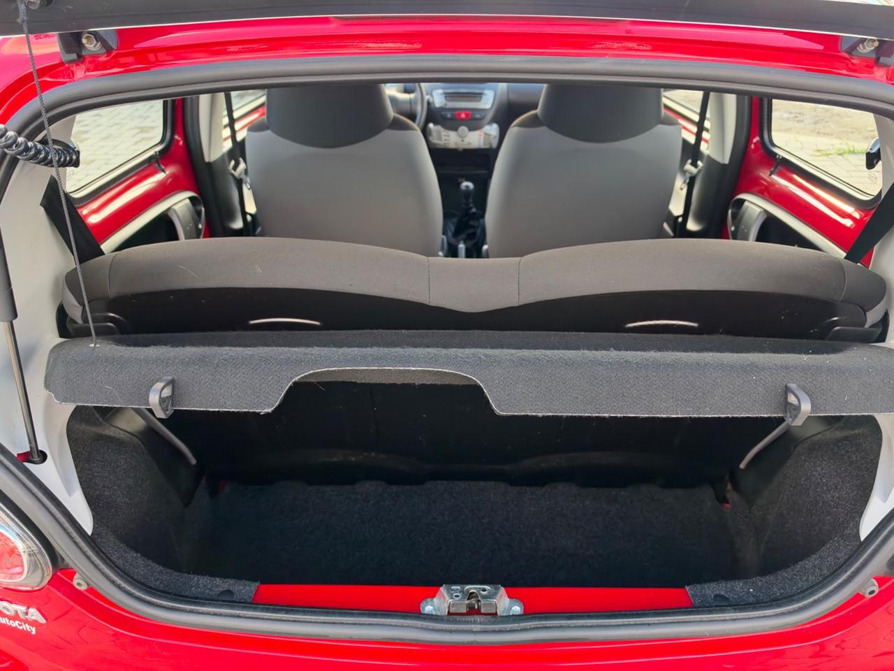Toyota Aygo 1.0 12V VVT-i 5 porte Active Connect