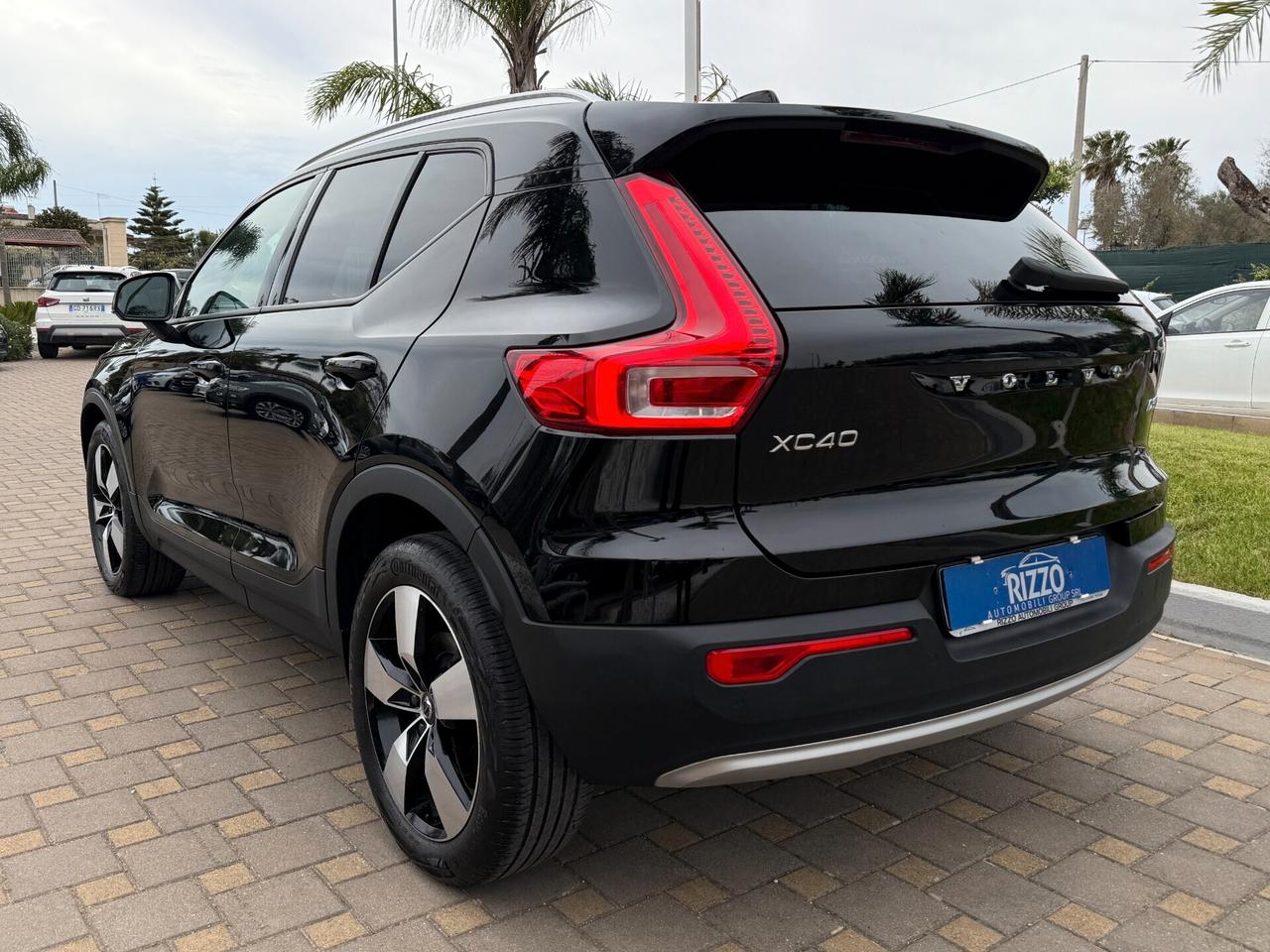 Volvo XC40 D3 AWD Geartronic Momentum MY21