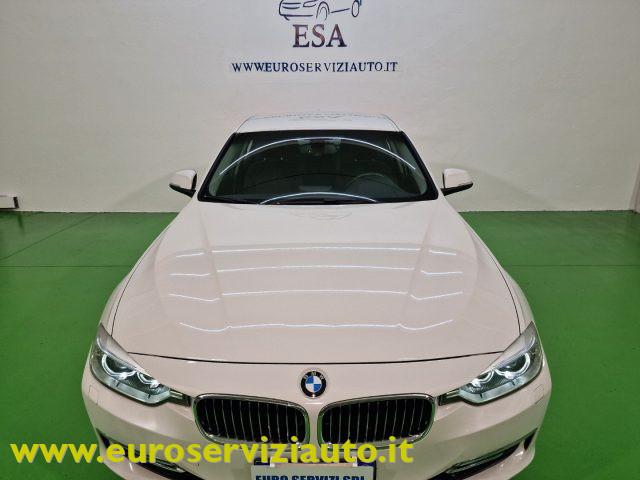 BMW 328 i Luxury