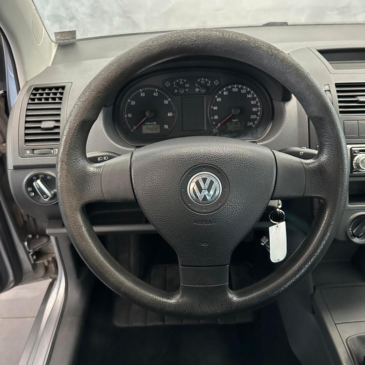Volkswagen Polo 1.4/80CV 16V 5p. Sportline