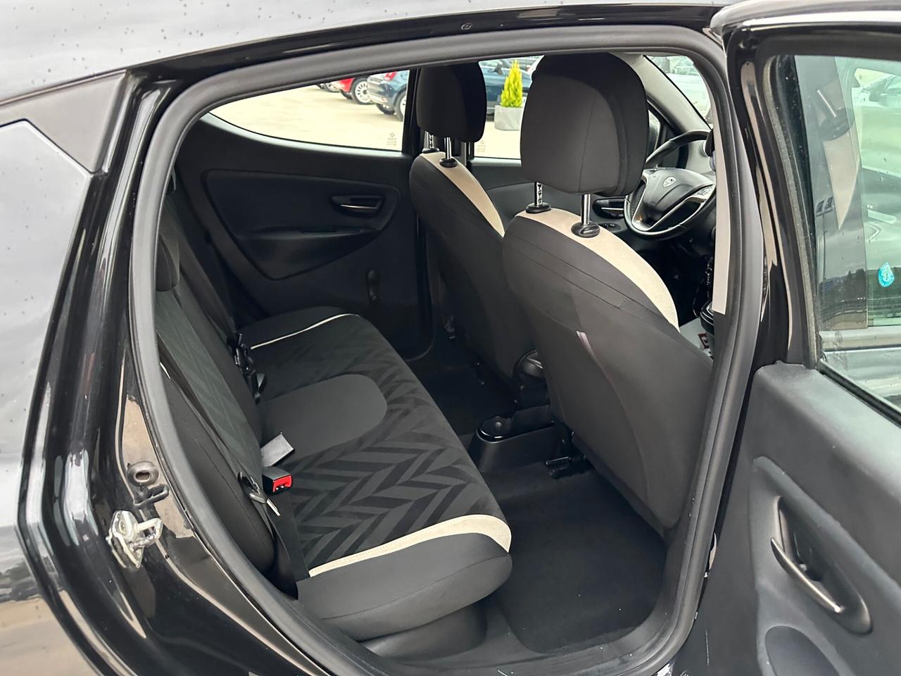 Lancia Ypsilon 1.2 69 CV 5 porte GPL Gold