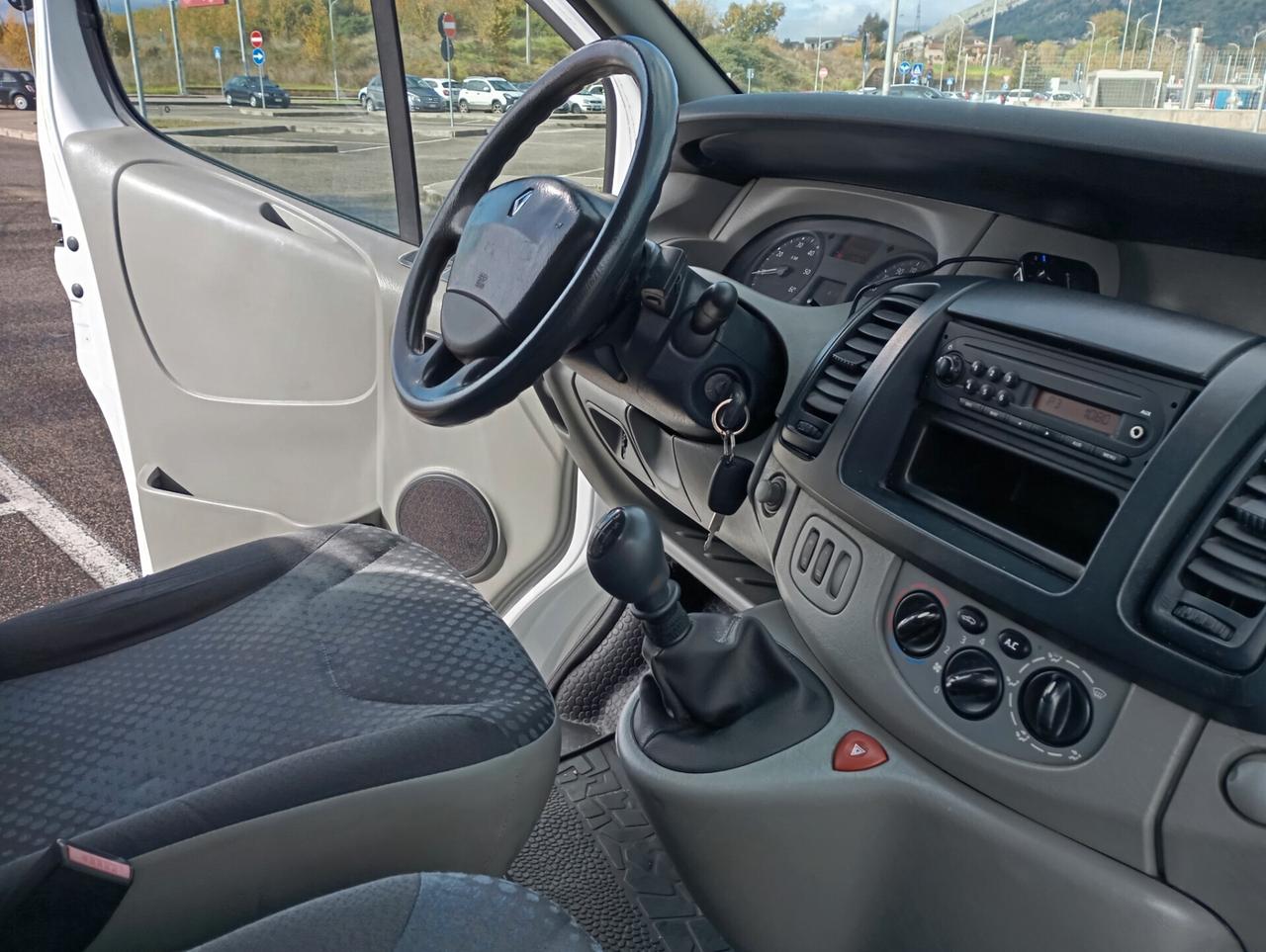 Renault Trafic T29 2.0 dCi/115 PL-TA Furgone