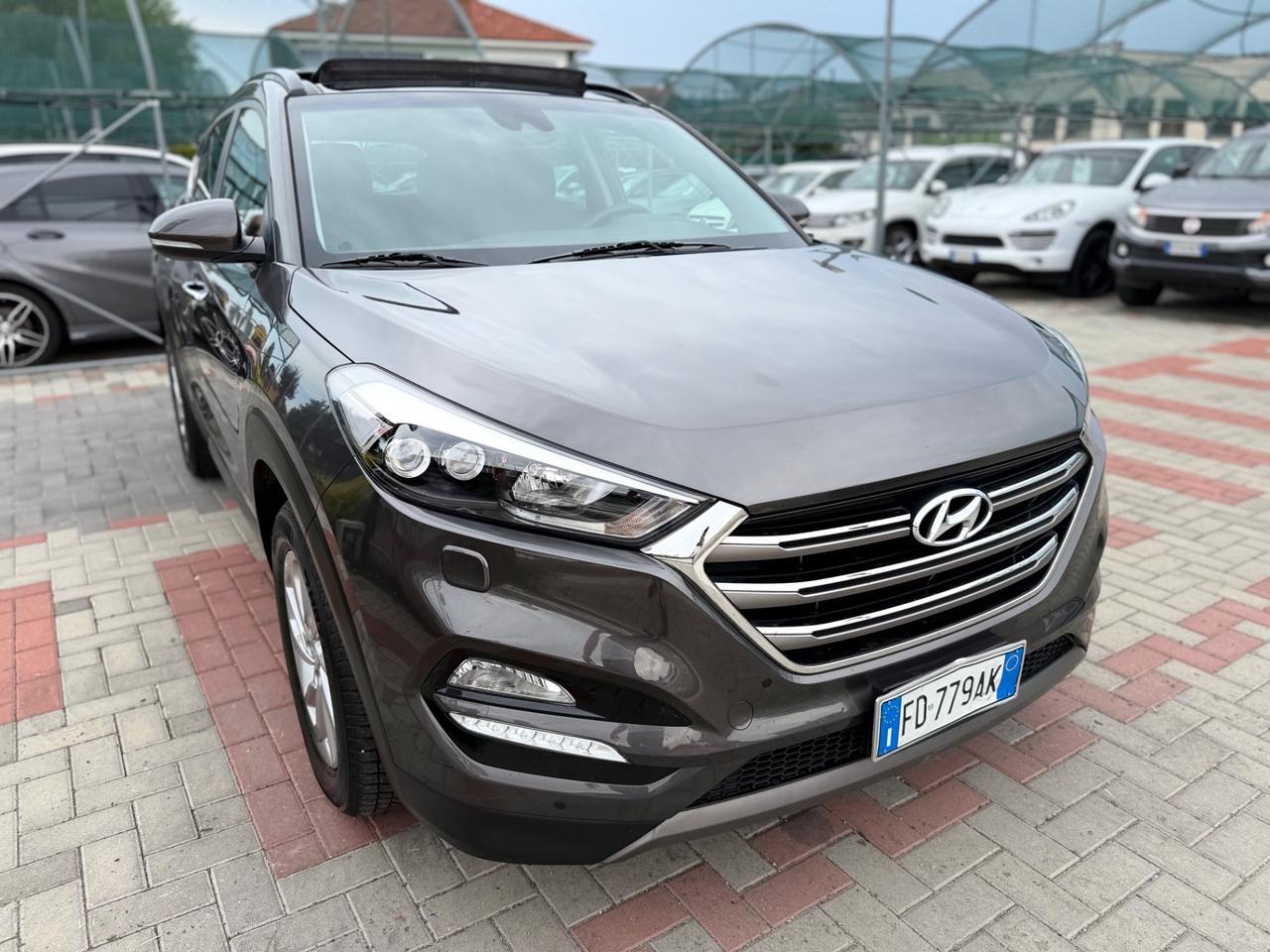 Hyundai Tucson 1.7 CRDi XPossible *TETTO APRIBILE*