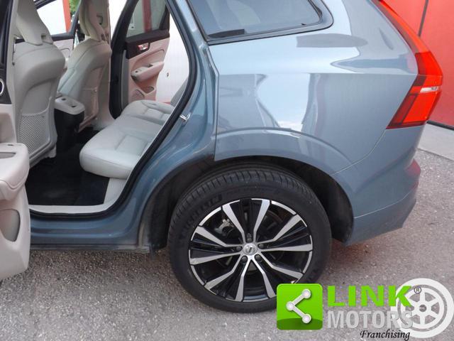 VOLVO XC60 B4 (d) AWD automatico Plus Dark ben tenuta