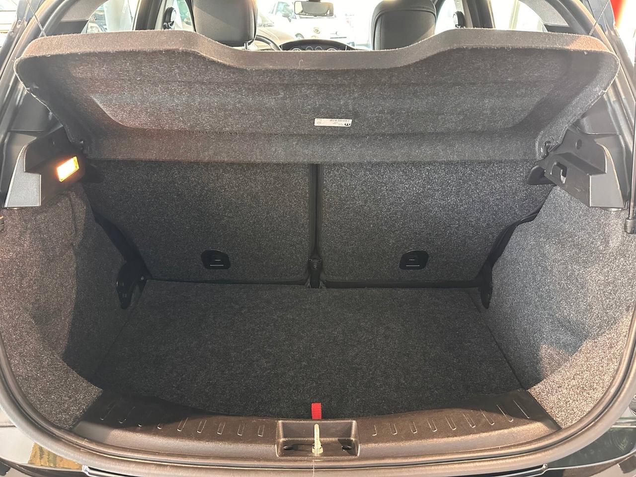 Lancia Ypsilon 1.0 FireFly 5 porte S&S Hybrid Silver