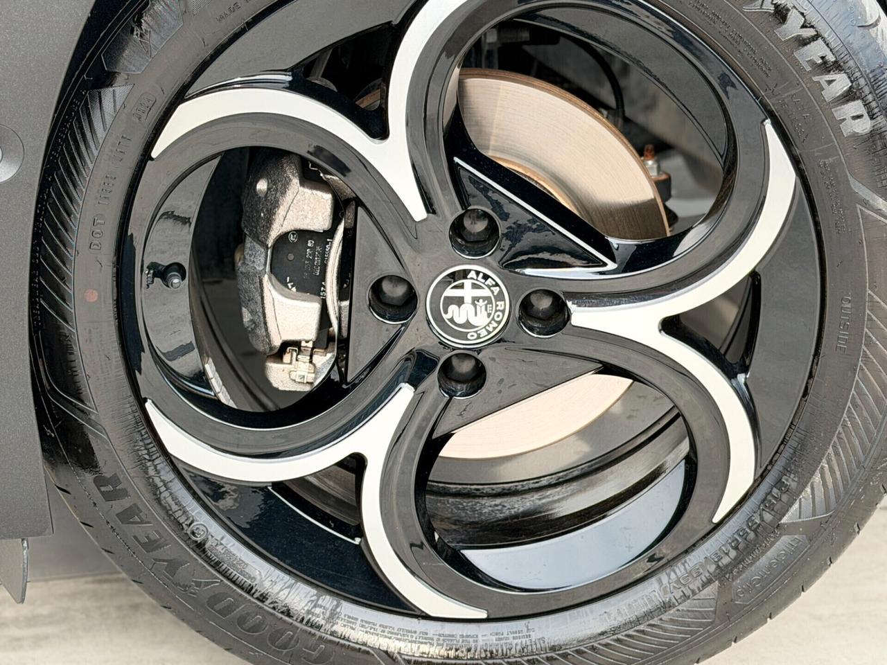Alfa Romeo Junior 1.2 136 CV Hybrid eDCT6 SPECIALE TETTO