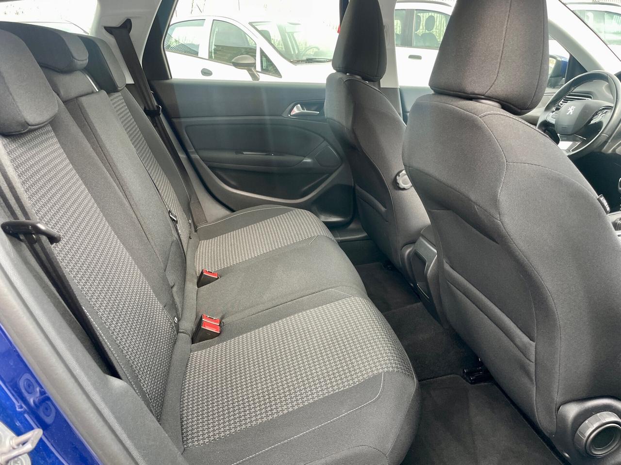 Peugeot 308 1.5 HDi 100CV 6M 12-2019