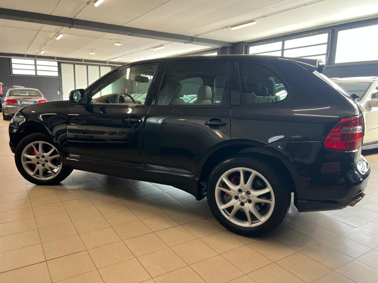 Porsche Cayenne 4.8 Turbo