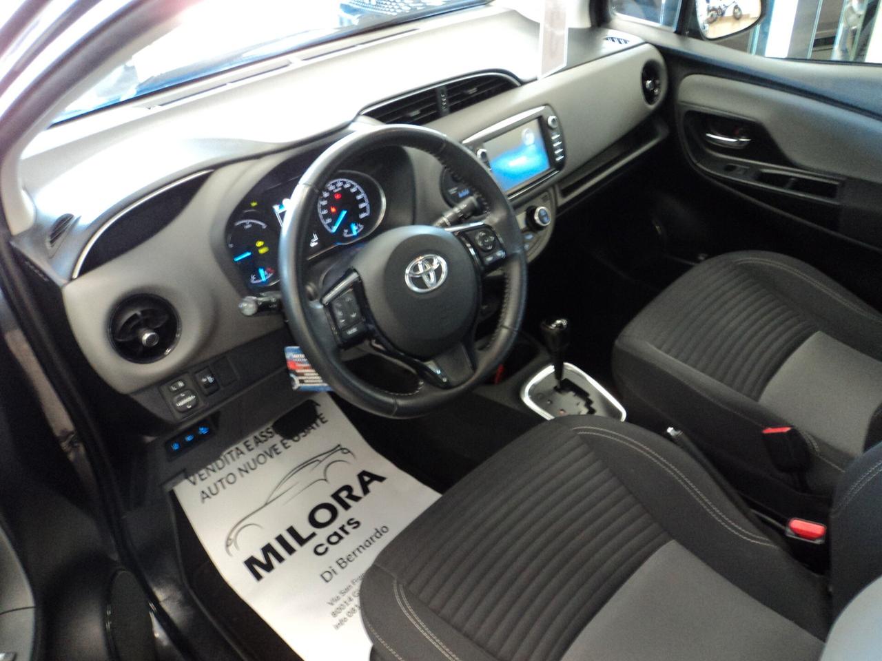 Toyota Yaris 1.5 Hybrid 5p. Cool