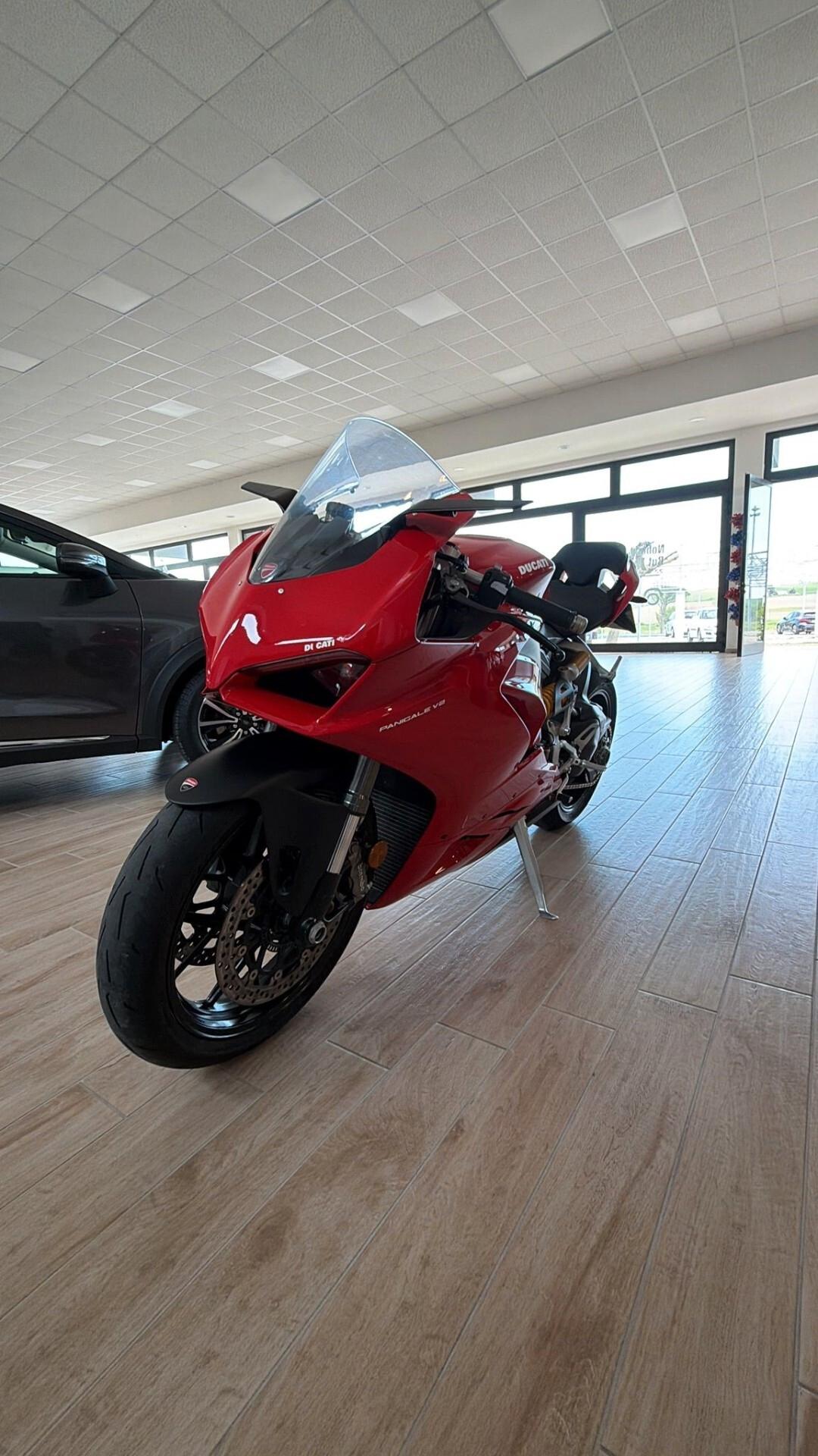 Ducati Panigale V2