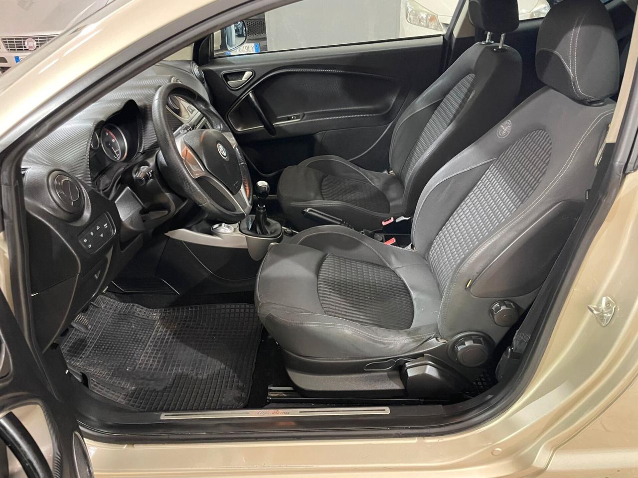 Alfa Romeo MiTo 1.3 JTDm-2 95 CV S&S Distinctive Sport Pack