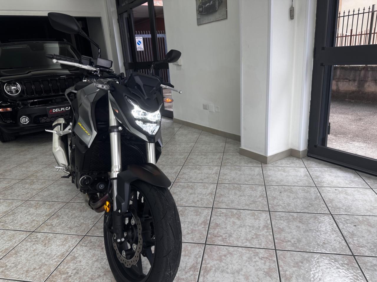 Hornet 750