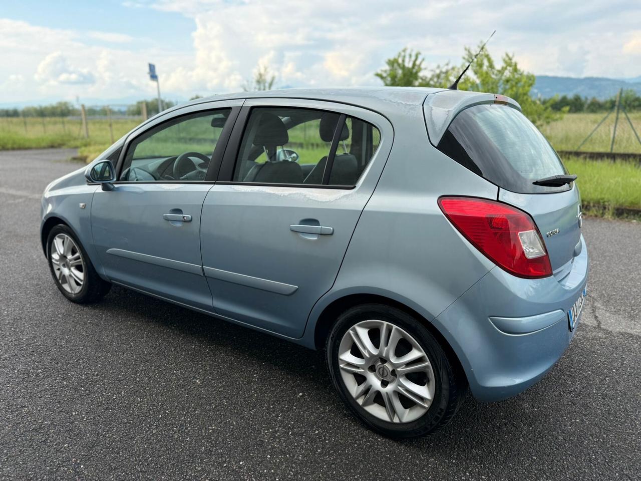 Opel Corsa 1.3 CDTI 75CV 5 porte NEOPATENTATI