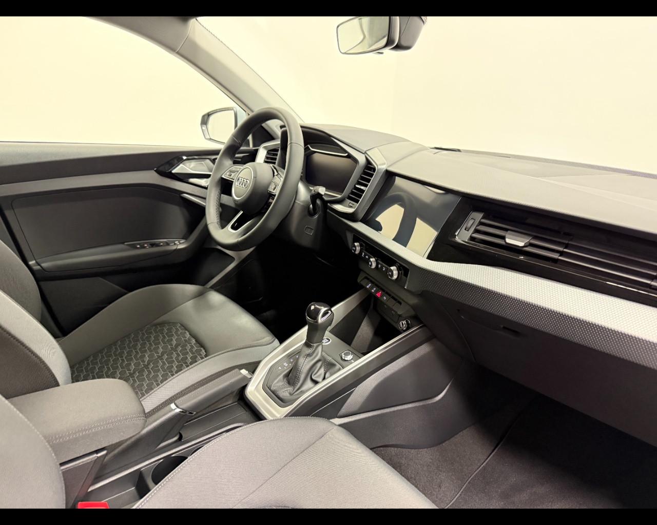 AUDI A1 SPORTBACK 30 TFSI S-TRONIC S LINE EDITION