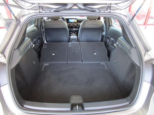 MERCEDES-BENZ A 180 Automatic Premium