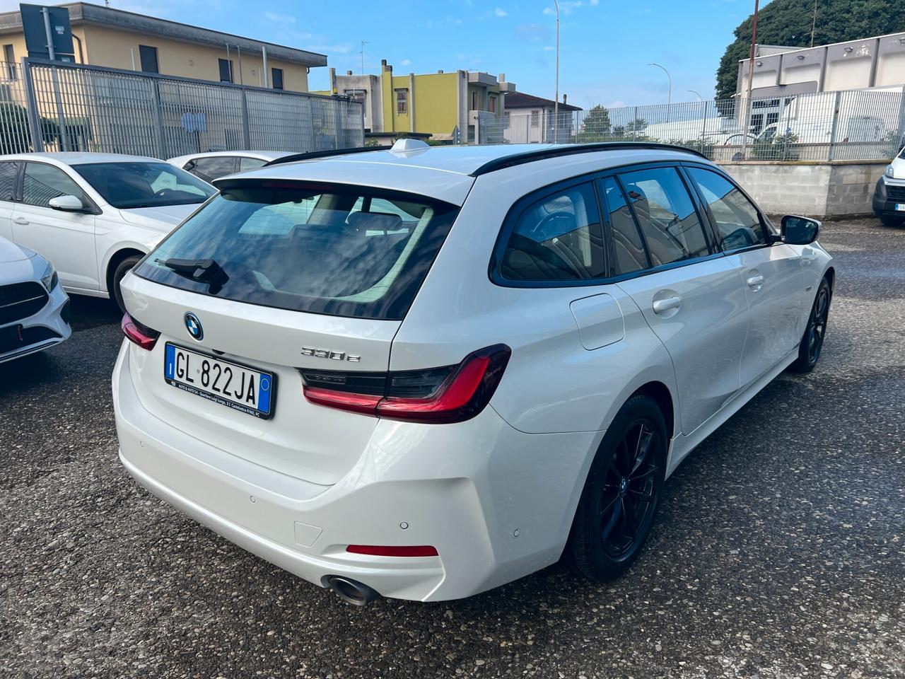 Bmw 330e G21 Touring auto