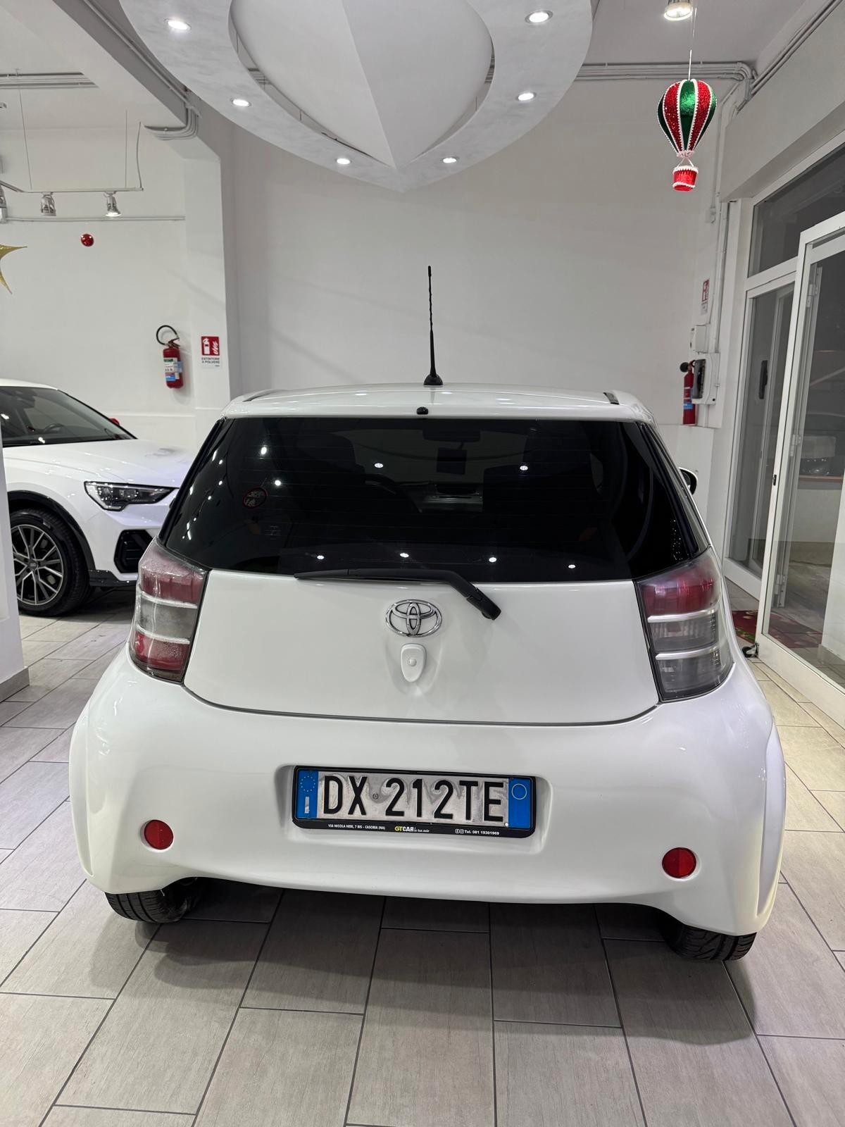 Toyota iQ 1.0
