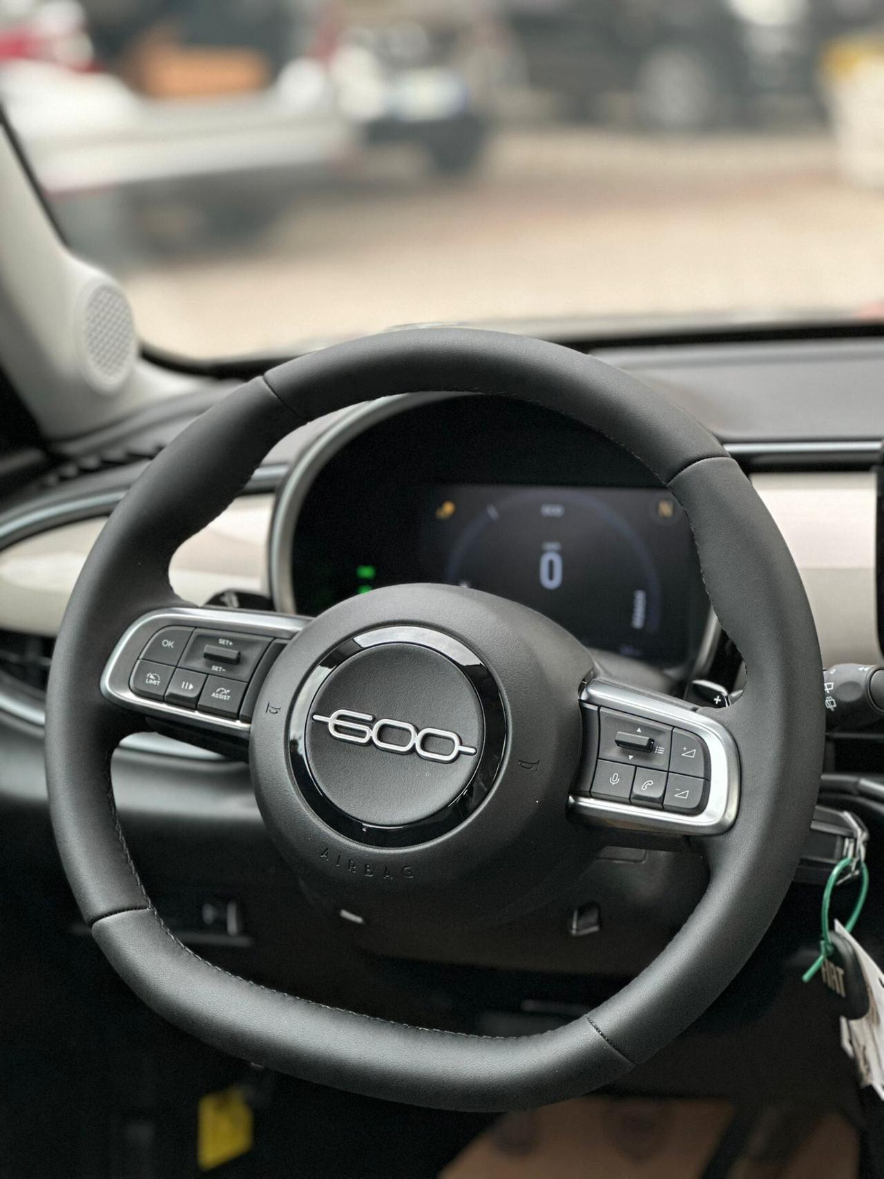 Fiat 600 Hybrid 145 CV CAMBIO AUTOMATICO "ICON"