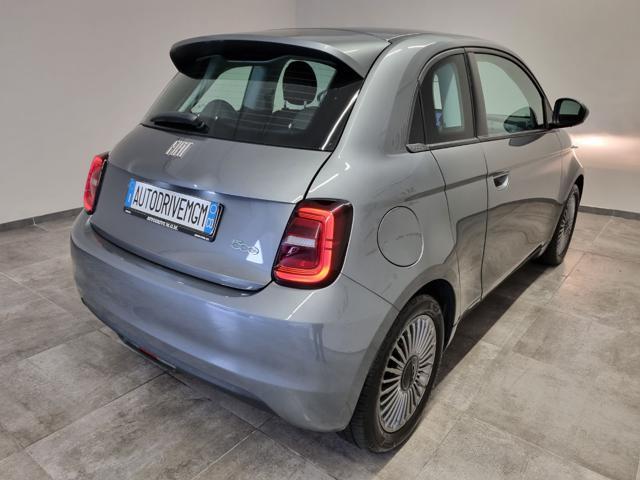 FIAT 500e 3+1 42 kWh La Prima