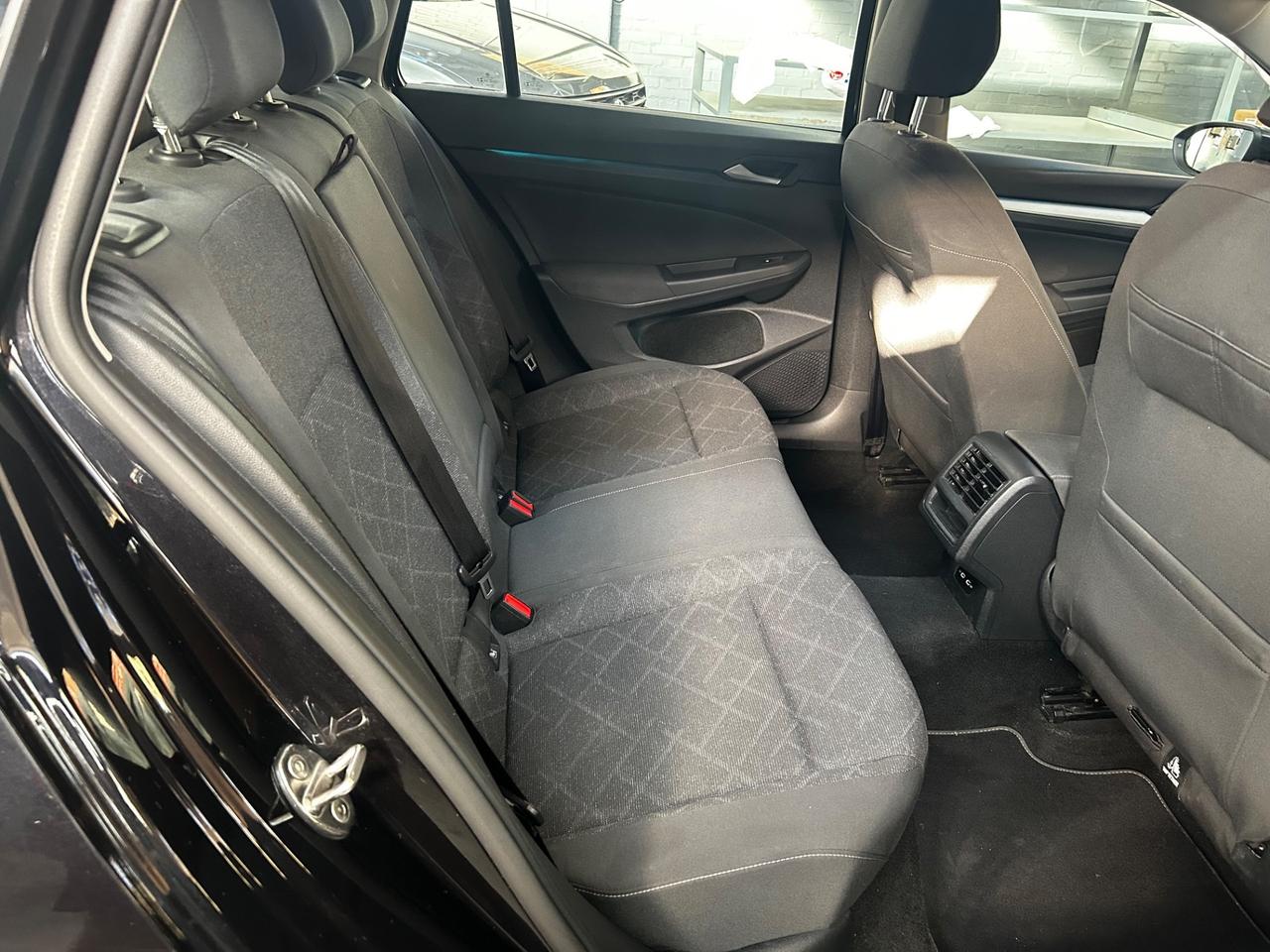 Volkswagen Golf variant 2.0 TDI 115 CV SCR Life Neopatentati