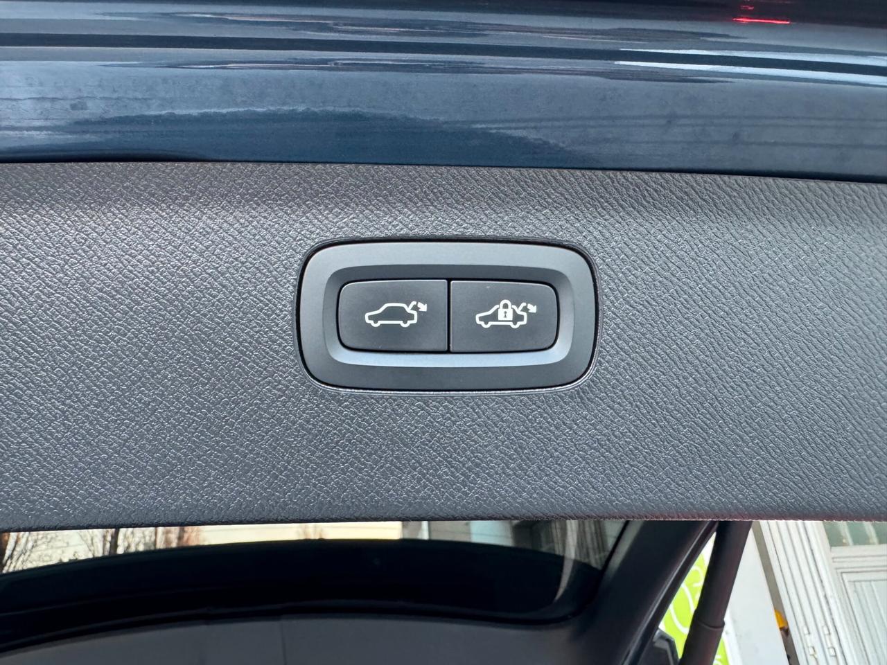 Volvo XC 90 XC90 B5 AWD GEARTR MOMENTUM HYBRID GARAN24ME