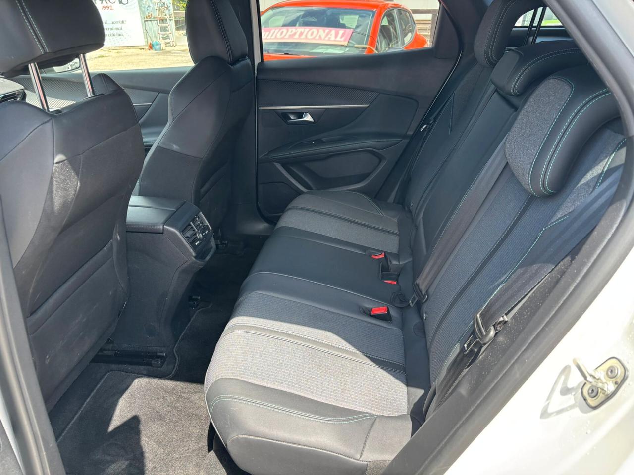 Peugeot 3008 BlueHDi 130 S&S EAT8 Allure Pack