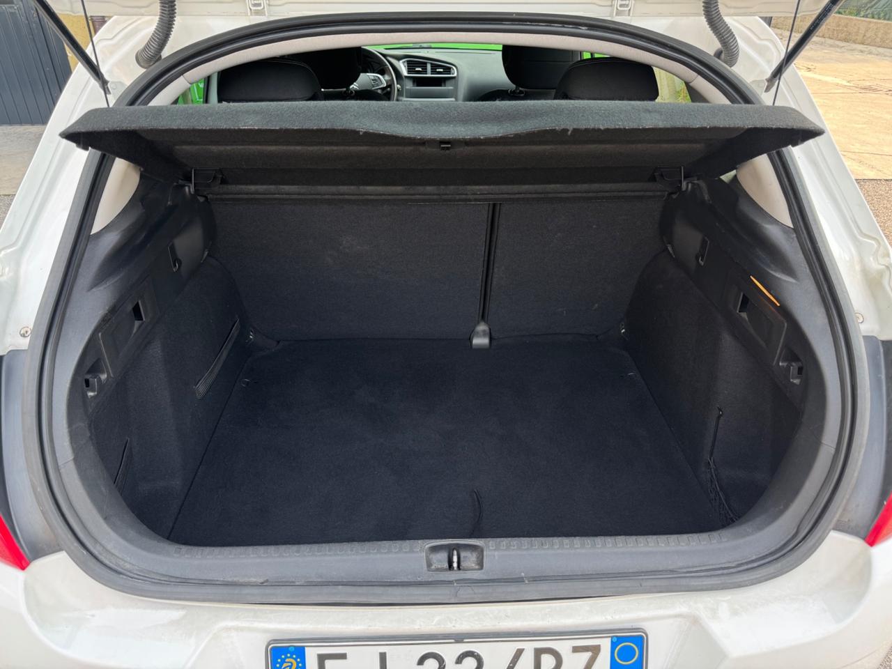 Citroen C4 1.4 VTi 95 Seduction Neopatentati
