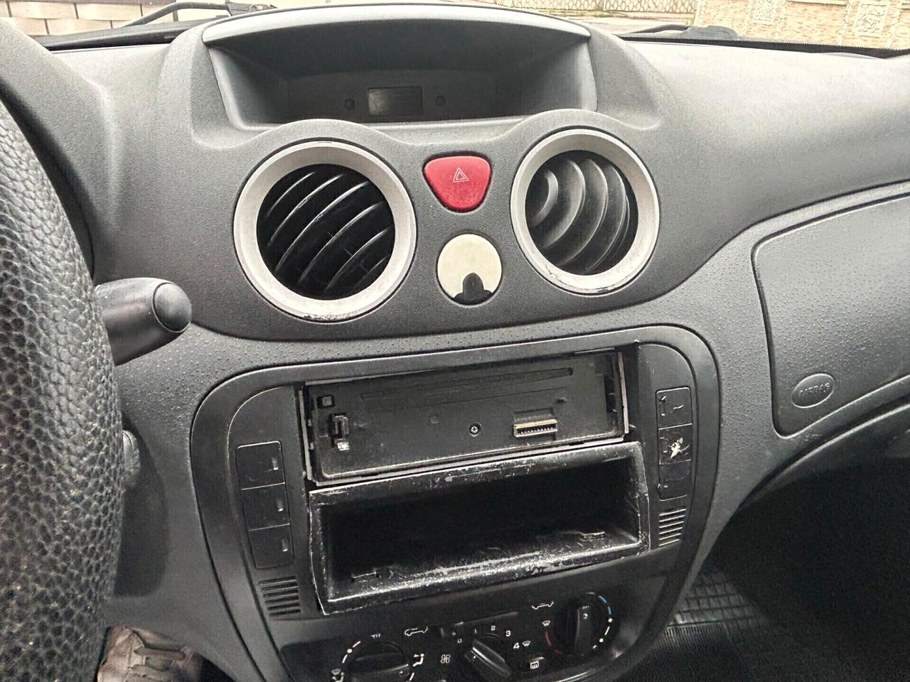 Citroen C3 1.4 Exclusive Style Techno Bi Energy G