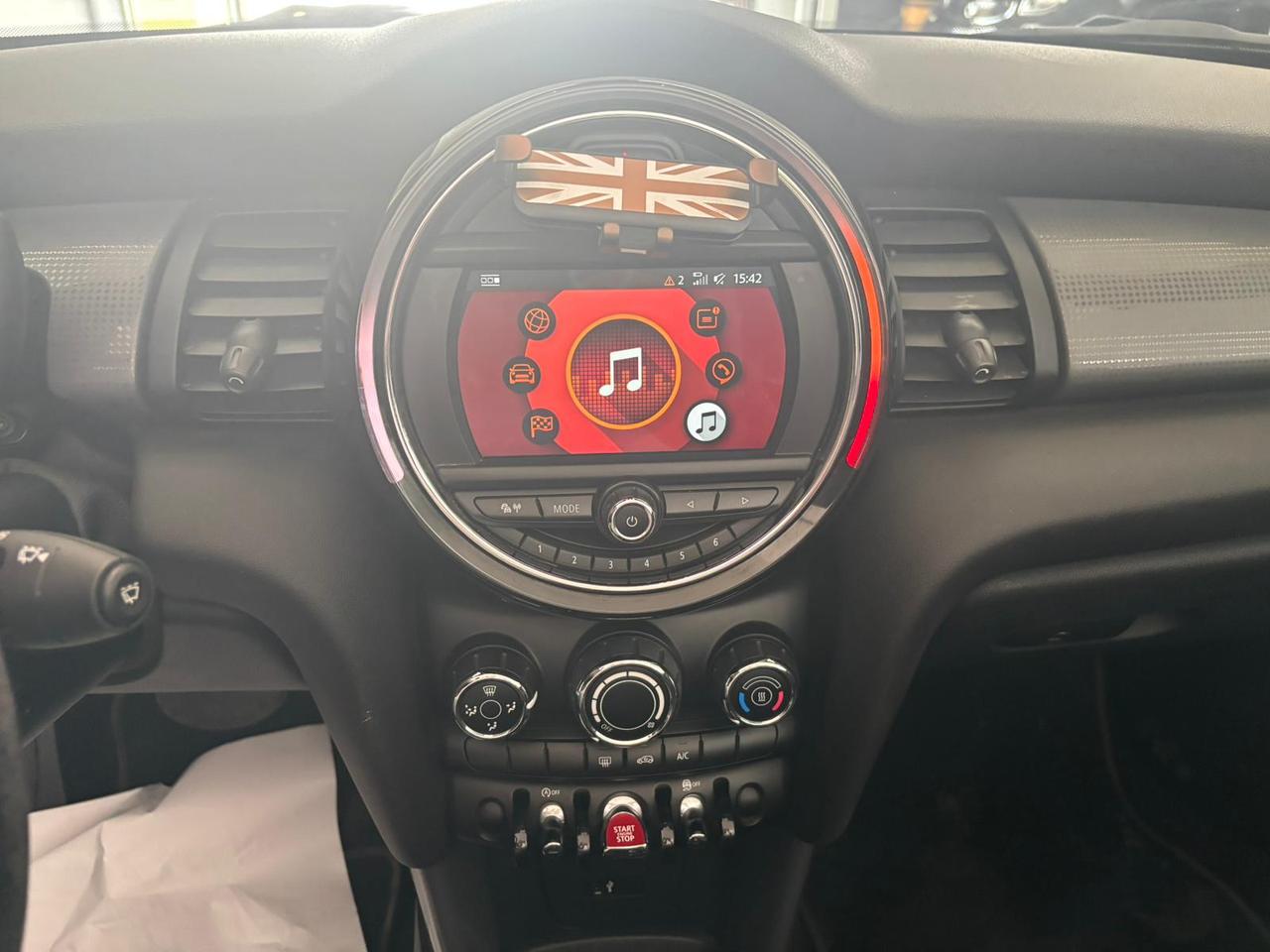 MINI Cooper 1.5d Hype