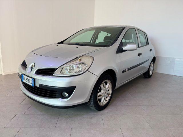 RENAULT Clio 1.2 16V 5 porte Luxe