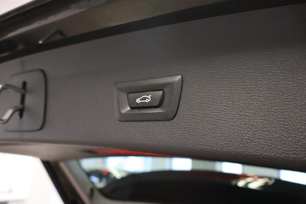 BMW X1 18d xDRIVE ADVANTAGE STEPTRONIC