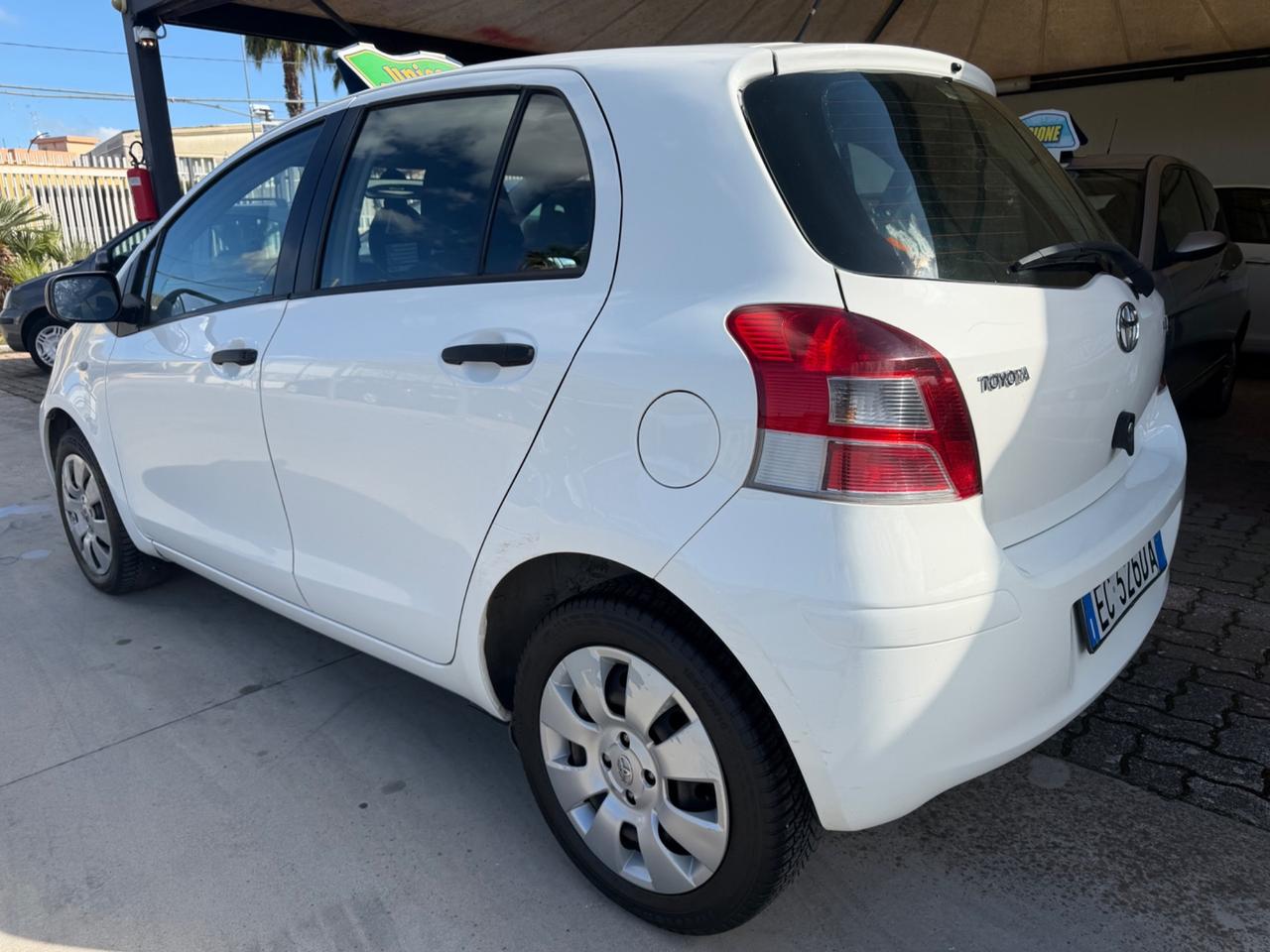 Toyota YARIS 1.0 BENZINA 2010 - SERVICE TOYOTA