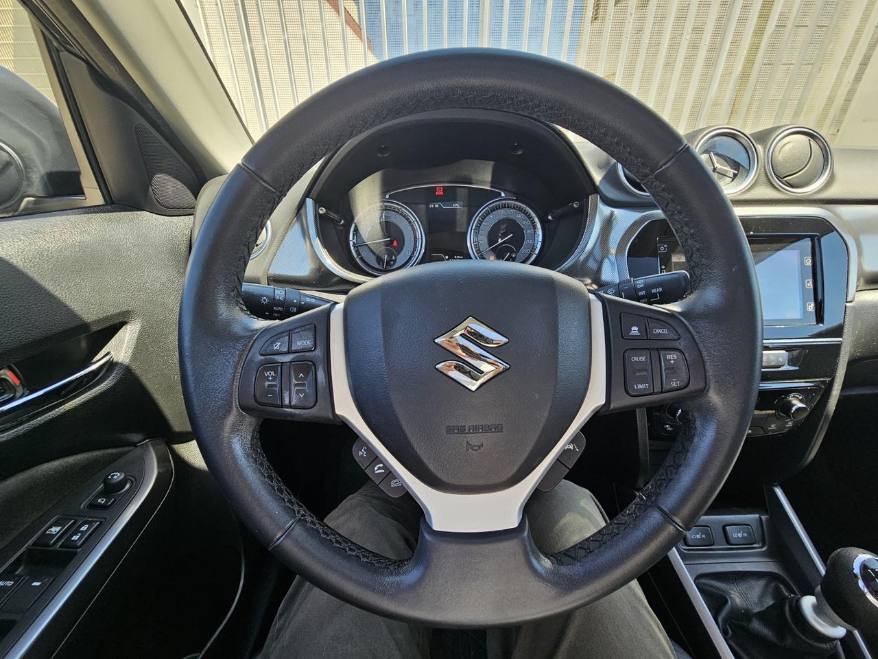 Suzuki Vitara 1.4 Hybrid Starview
