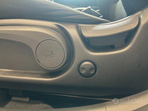 HYUNDAI Kona 1.0 T-GDI XTech OK NEOPATENTATI