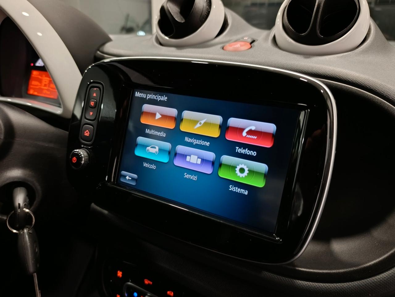 Smart ForTwo 70 1.0 twinamic Youngster 2018 Navi/tetto Panorama/Pelle