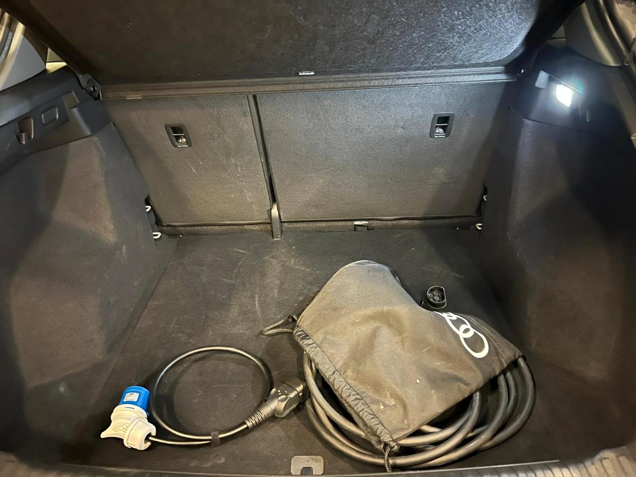 Audi Q4 45 e-tron quattro Business Advanced