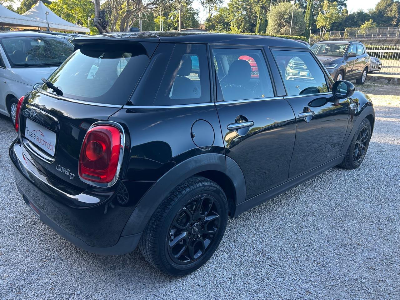 Mini 1.5 Cooper D Business 5P NEOPATENTATI AUTO